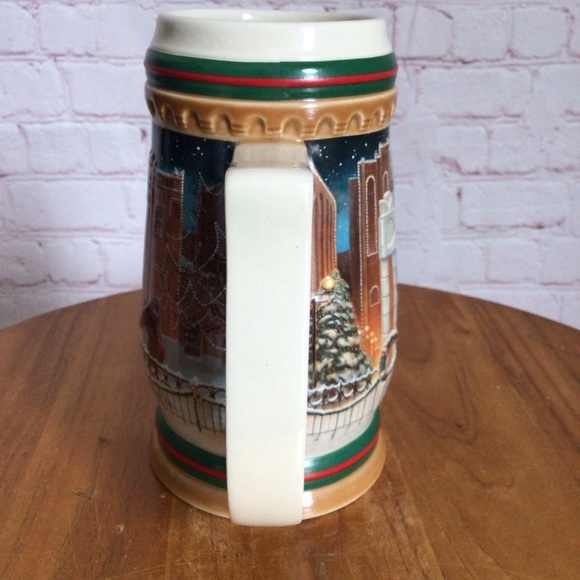 Vintage 1997 Budweiser Home for the Holidays CS313 Ceramic Stein - Picture 3 of 6